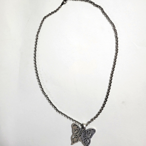 Retired James Avery Butterfly necklace